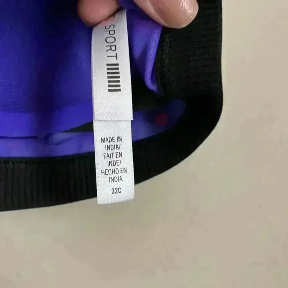 Victoria's Secret Knockout Front-Close Sport Bra - Picture 6 of 7